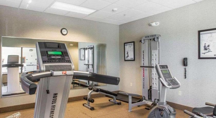 Comfort Inn & Suites Madisonville Bagian luar foto