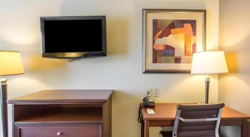 Comfort Inn & Suites Madisonville Bagian luar foto