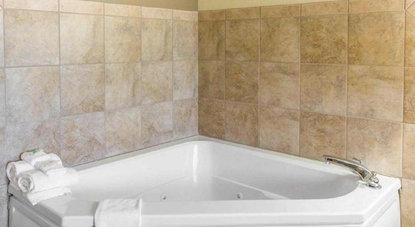 Comfort Inn & Suites Madisonville Bagian luar foto