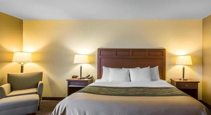 Comfort Inn & Suites Madisonville Bagian luar foto